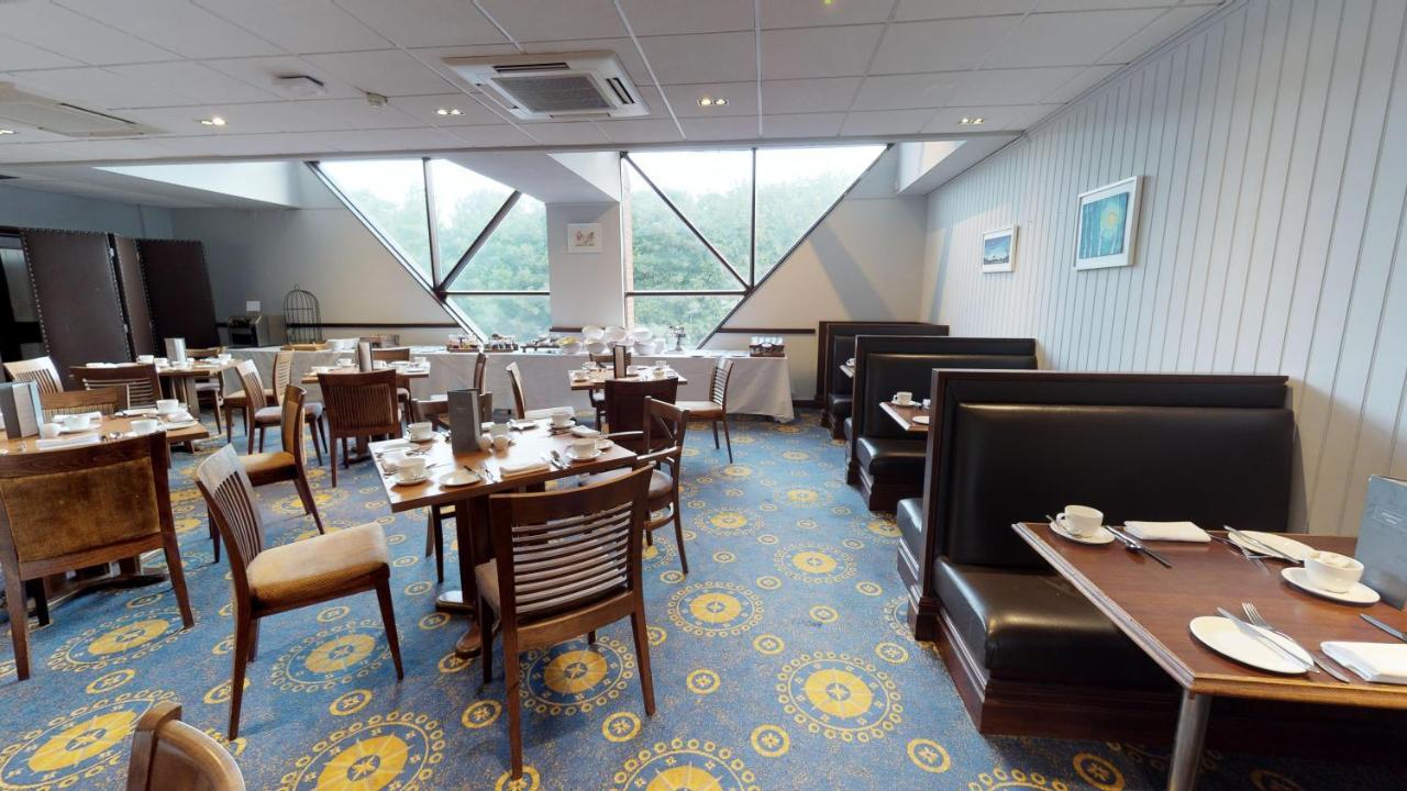 Macdonald Elmers Court Resort ลีมิงตัน ภายนอก รูปภาพ