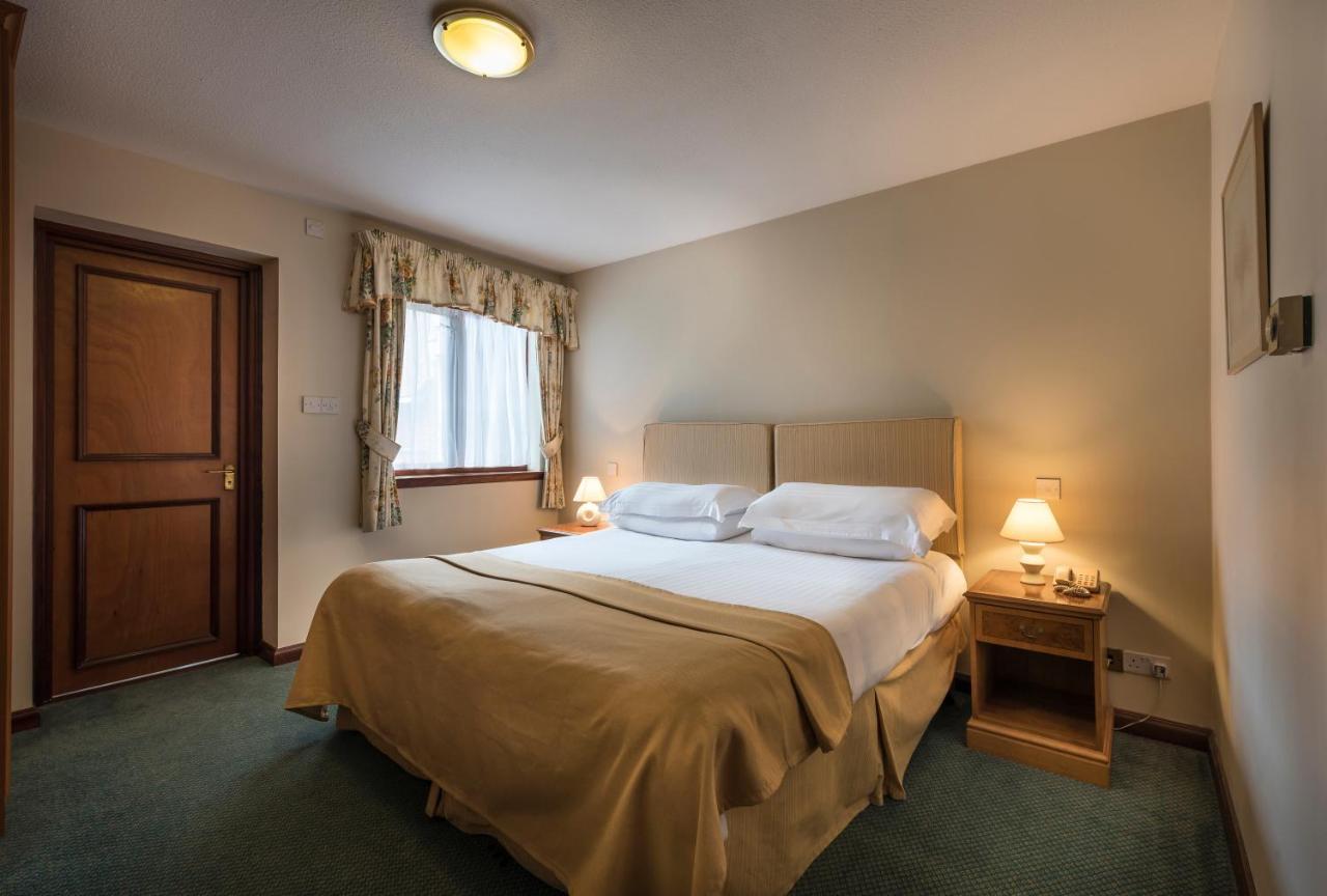 Macdonald Elmers Court Resort ลีมิงตัน ภายนอก รูปภาพ