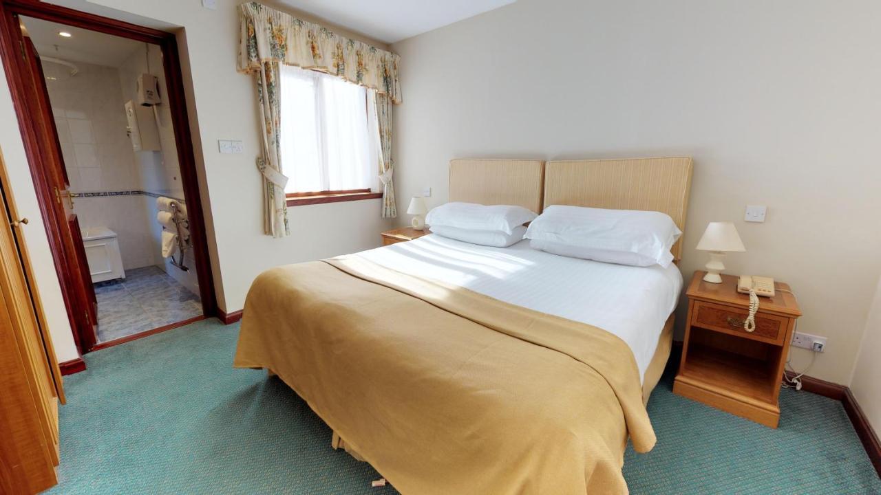 Macdonald Elmers Court Resort ลีมิงตัน ภายนอก รูปภาพ