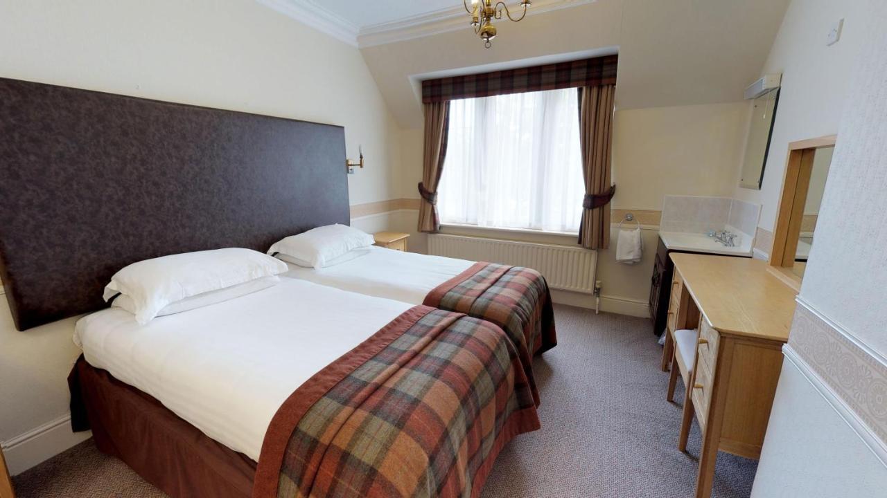 Macdonald Elmers Court Resort ลีมิงตัน ภายนอก รูปภาพ