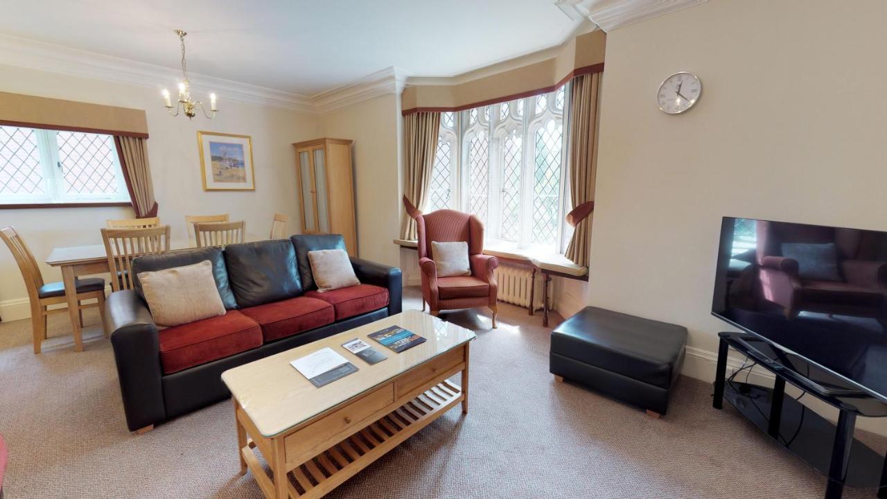 Macdonald Elmers Court Resort ลีมิงตัน ภายนอก รูปภาพ